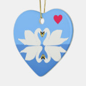 Zwei Schwäne in der Pose des klassischen Herzens V Keramik Ornament (Links)