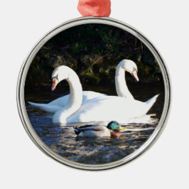 Zwei Schwäne und eine Ente Ornament Aus Metall