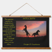 Zwei schwarze Hengste in einer Silhouette Wandteppich Mit Holzrahmen (Vorne)