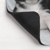 zwei Schwarzweiss-Welpen Mousepad (Ecke)