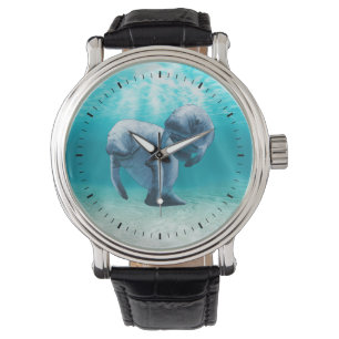 Zwei schwimmende Manatis Armbanduhr