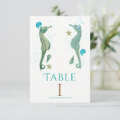 Zwei Seepferde Watercolor Beach Party Tischnummer (Stehend Vorderseite)
