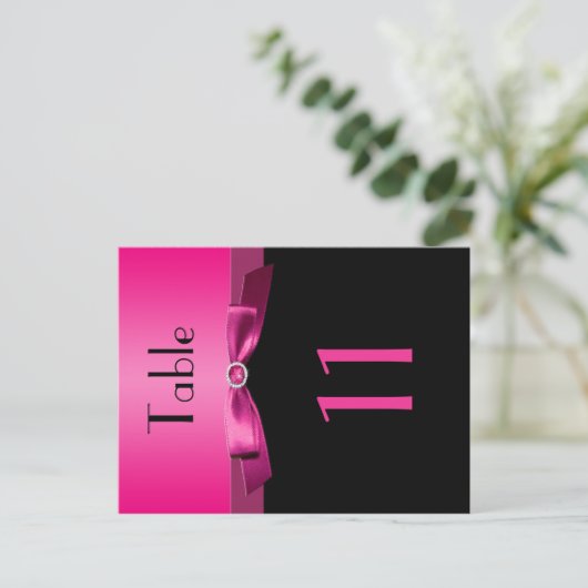 Zwei Seiten rosa und schwarze Tischnummer (Stehend Vorderseite)