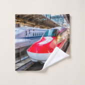 Zwei Shinkansen am Bahnhof Tokio Badhandtuch Set (Waschlappen)