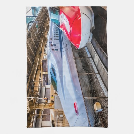 Zwei Shinkansen am Bahnhof Tokio Geschirrtuch (Vertikal)