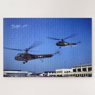Zwei Sikorsky YR-4B Hubschrauber im Flug Puzzle