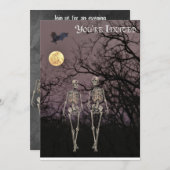 Zwei Skelette laufen durch Spuk Wald Einladung (Vorne/Hinten)