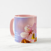 Zwei sonnenbeleuchtete Sakura-Blüten Tasse (Vorderseite Links)