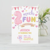 Zwei Spaß GIrl Geburtstag Einladung (Stehend Vorderseite)