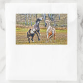 Zwei spielerische Pinto Paint Horses Equine Art De Rechteckiger Aufkleber (Tasche)