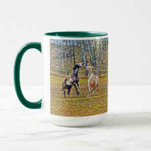 Zwei spielerische Pinto Paint Horses Equine Art De Tasse
