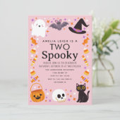 Zwei Spooky Halloween Mädchen 2. Geburtstag Einladung (Stehend Vorderseite)
