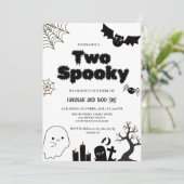 Zwei Spooky Halloween Zweite Geburtstagsparty Einladung (Stehend Vorderseite)