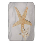 Zwei Starfish im Sand Badematte (Vorderseite Vertikal)