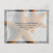 Zwei Starfish & Sand, Beach Wedding UAWG Repair Ca Einladungspostkarte (Rückseite)