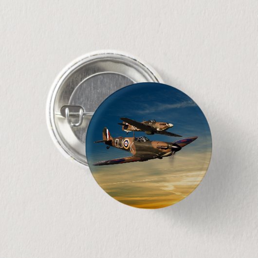 Zwei Supermarines Button (Vorne & Hinten)