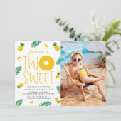 Zwei süße Ananas 2. Geburtstag Party Einladung (Stehend Vorderseite)