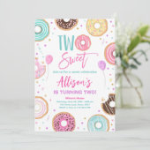 Zwei süße Donut-Wasserfarbenmädchen zum zweiten Ge Einladung (Stehend Vorderseite)