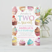 Zwei süße Einladung, Cupcake-Einladung Einladung (Stehend Vorderseite)