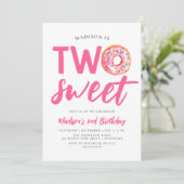 Zwei süße Rosa Donut 2. Geburtstag Einladung (Stehend Vorderseite)