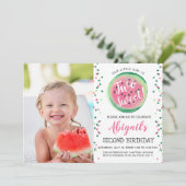 Zwei Sweet 2. Geburtstag Watermelon Party Einladung (Stehend Vorderseite)