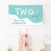 Zwei Sweet Aquamarin Zuckerguss Girls 2. Geburtsta Banner (Insitu)