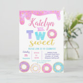 Zwei Sweet Donut 2. Geburtstag Einladungen (Stehend Vorderseite)