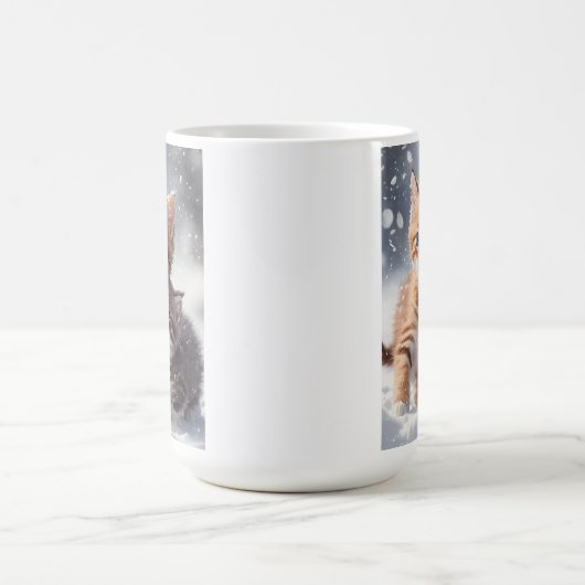 Zwei Tabby-Kätzchen spielen in Snow Blank Gruß Kaffeetasse (Mittel)