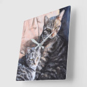 Zwei Tabby-Katzen-Kunst-Wanduhr Quadratische Wanduhr (Winkel)
