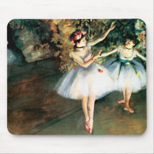 Zwei Tänzerinnen auf einer Bühne von Degas Mousepad