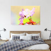 Zwei tapfere Sakura-Blume und farbenfroher Hinterg Leinwanddruck (Insitu (Schlafzimmer))