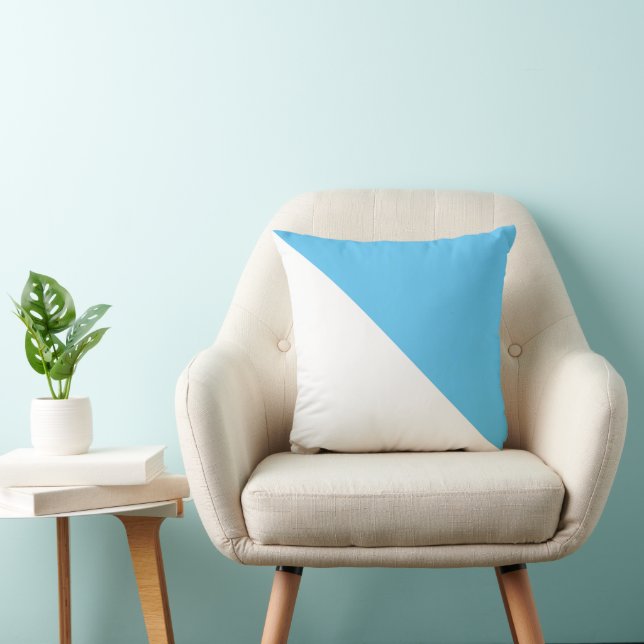 Zwei Tone Diagonal Sky Blue Throw Kissen (Stuhl )