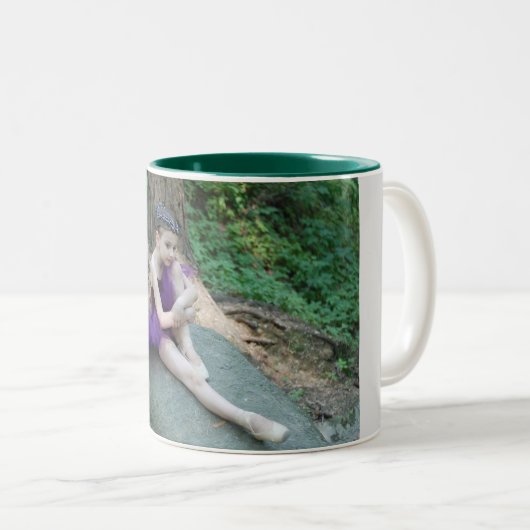 Zwei tönige Tasse mit Ballettkinder. (VorderseiteRechts)