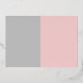 Zwei tönrosa graues Brautparty gepresst Folieneinladung (Rückseite)