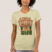Zwei Traditionen man wünscht glücklich Hanukkah We T-Shirt (Vorderseite)