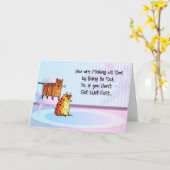 Zwei traurige komische Katzen, weil Kind krank ist Karte (Gelbe Blume)