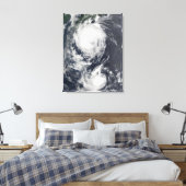 Zwei Typhoon-Systeme nähern sich dem Fernen Osten Leinwanddruck (Insitu (Schlafzimmer))