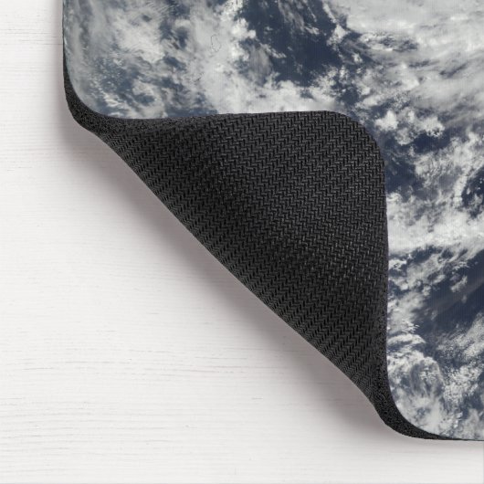 Zwei Typhoon-Systeme nähern sich dem Fernen Osten Mousepad (Ecke)