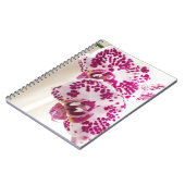 Zwei verschiedene weiße und Lila Orchideen Notizblock (Linke Seite)