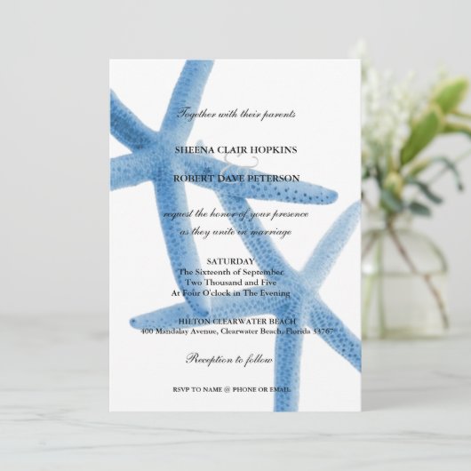 Zwei von uns| Hochzeitsfeiern in der Liebe des Oze Einladung (Stehend Vorderseite)