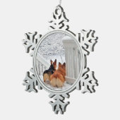 Zwei WaliserCorgis in der Schnee-Verzierung Schneeflocken Zinn-Ornament (Rechts)