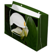 Zwei weiße Calla Lilies Floral Große Geschenktüte (Vorderseite Schrägansicht)