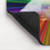 zwei weiße Gänse mit sehr extravagantem Hintergrun Mousepad (Ecke)