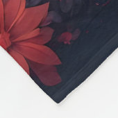 Zwei weiße Kätzchen und Blume Fleecedecke (Ecke)