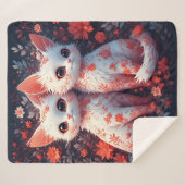 Zwei weiße Kätzchen und Blume Sherpadecke (Vorderseite (Horizontal))