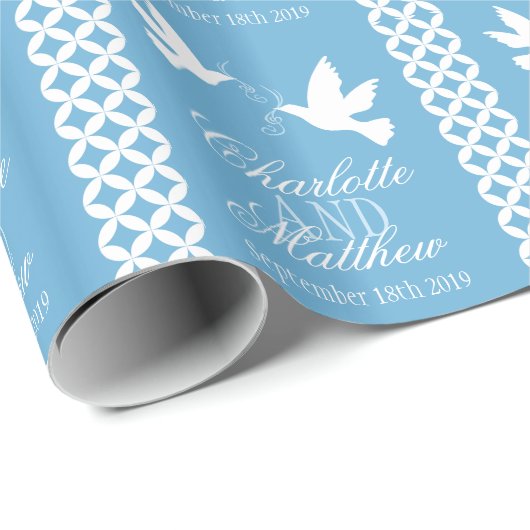 Zwei weiße Tauben blaues Hochzeitsgeschenkpapier Geschenkpapier (Rolleneckpunkt)