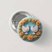 Zwei weiße Tauben inmitten eines Blumenmusters Button (Vorne & Hinten)
