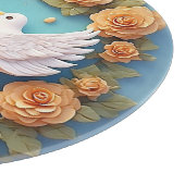 Zwei weiße Tauben inmitten eines Blumenmusters Schneidebrett (Ecke)