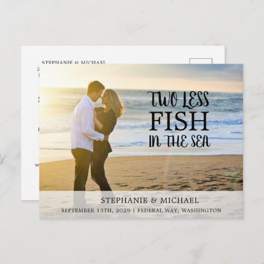 Zwei weniger Fische Ankündigung Datum freihalten Postkarte (Vorne/Hinten)