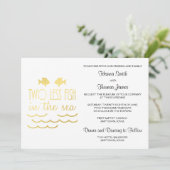 Zwei weniger Fische im Meer Hochzeit Einladung (Stehend Vorderseite)